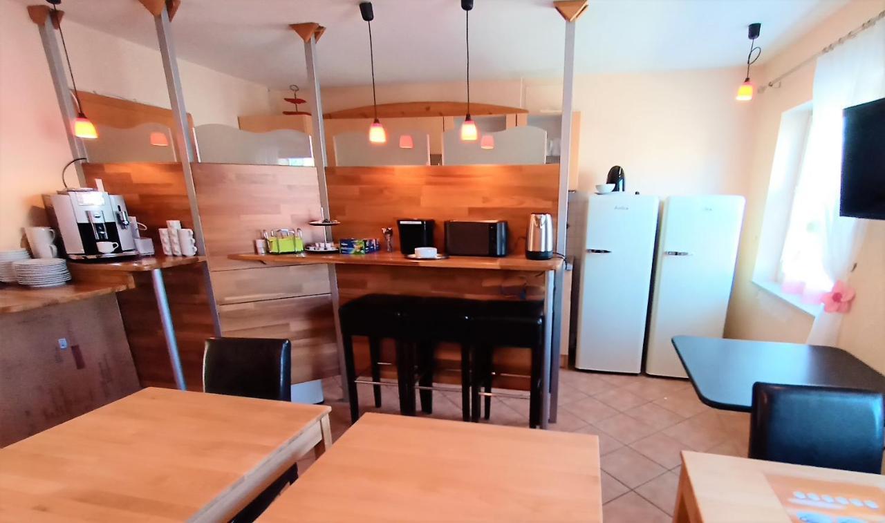 Bodensee Gaestehaus Tettnang Albergo Ngoại thất bức ảnh